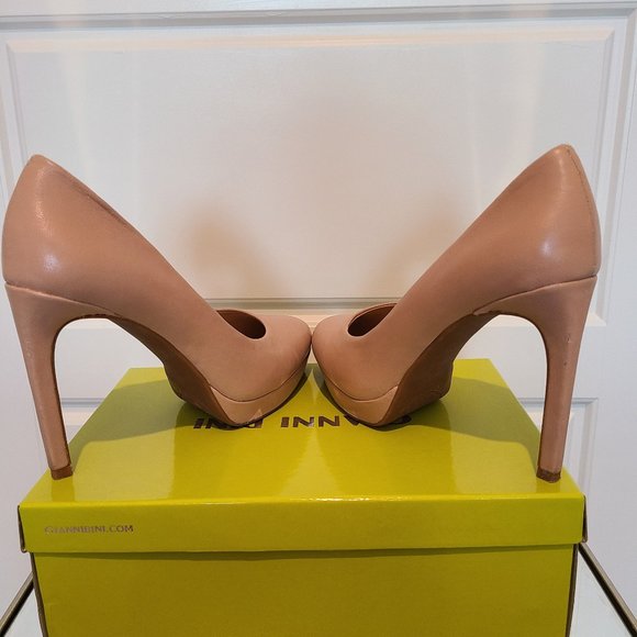 Gianni Bini Leighanne High Heels - Picture 3 of 5